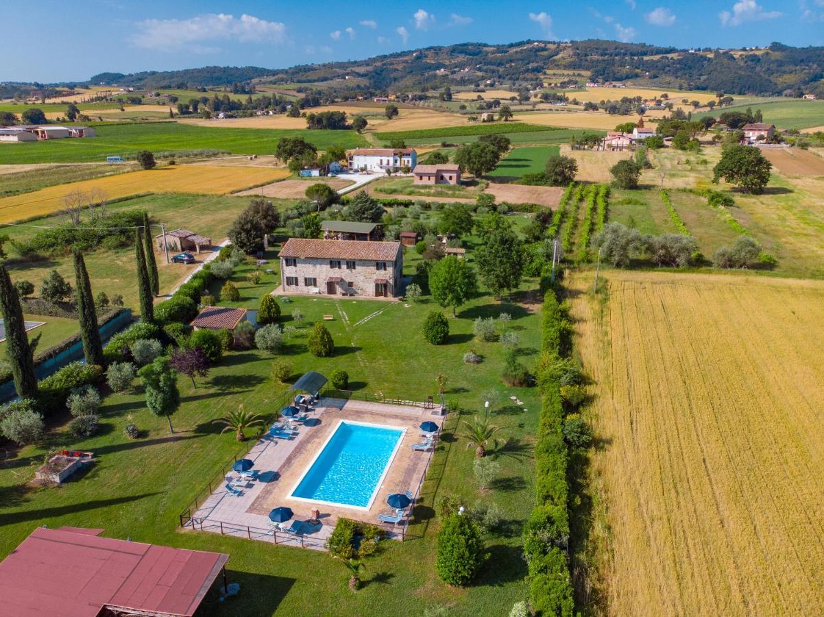 Agriturismo Le Terre del Casale Asís Exterior foto